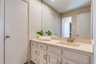 6523 Brook Lake Dr, Dallas, TX 75248 - Photo 14