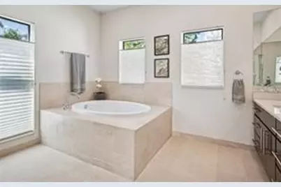 4111 Newton Avenue #32, Dallas, TX 75219 - Photo 18