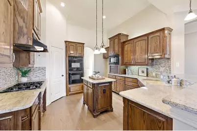 7805 Shady Oaks Drive, North Richland Hills, TX 76182 - Photo 14