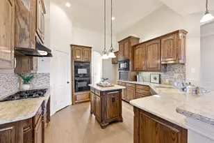 7805 Shady Oaks Dr, North Richland Hills, TX 76182 - Photo 14