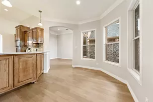 7805 Shady Oaks Dr, North Richland Hills, TX 76182 - Photo 10