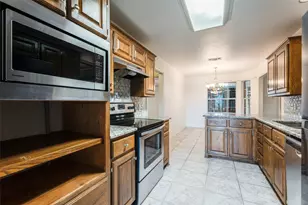 9130 Hanging Moss Dr, Granbury, TX 76049 - Photo 6