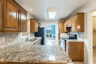 9130 Hanging Moss Dr, Granbury, TX 76049 - Photo 8