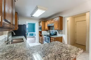 9130 Hanging Moss Dr, Granbury, TX 76049 - Photo 8