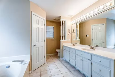 9130 Hanging Moss Drive, Granbury, TX 76049 - Photo 18