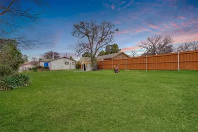 1727 Mentor Avenue, Dallas, TX 75216 - Photo 2