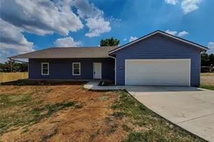 417 Katie Cir, Kennedale, TX 76060 - Photo 2