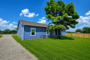 417 Katie Cir, Kennedale, TX 76060 - Photo 26