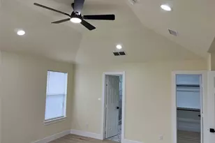 317 E 14th Ave, Corsicana, TX 75110 - Photo 4