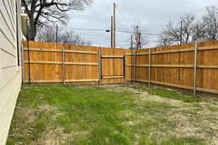 317 E 14th Ave, Corsicana, TX 75110 - Photo 38