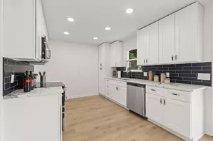 2003 Deerfield Dr, Carrollton, TX 75007 - Photo 8