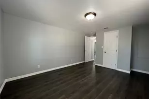 2625 E 12th St, Fort Worth, TX 76111 - Photo 8