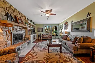 127 W Eagleview Circle, Pottsboro, TX 75076 - Photo 4