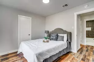 941 Willow Cir S, Burleson, TX 76028 - Photo 16