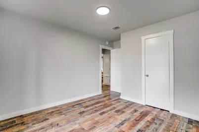 941 Willow Circle S, Burleson, TX 76028 - Photo 18