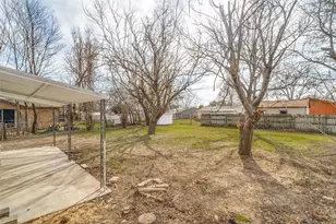 941 Willow Cir S, Burleson, TX 76028 - Photo 22