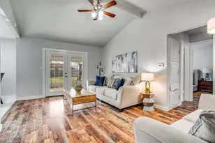 941 Willow Cir S, Burleson, TX 76028 - Photo 6