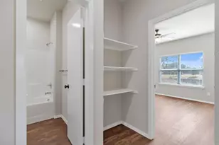 315 S Bradshaw St, Denton, TX 76205 - Photo 8