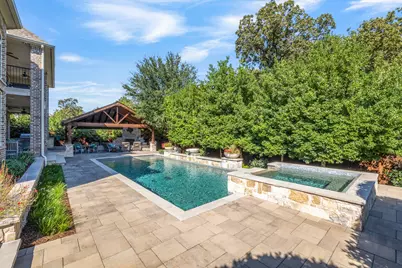 616 Rembrandt, Colleyville, TX 76034 - Photo 2