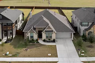 205 Lakewood Ln, Ponder, TX 76259 - Photo 4