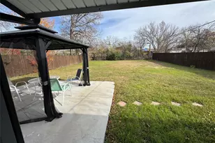 1113 Roosevelt St, Arlington, TX 76011 - Photo 14