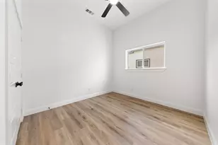 1259 Bonham St, Paris, TX 75460 - Photo 12