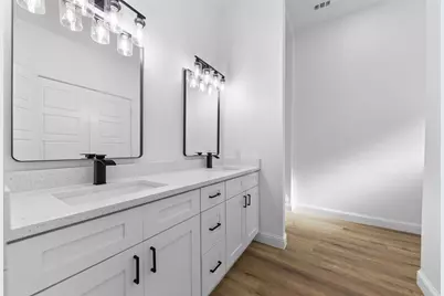 1259 Bonham Street, Paris, TX 75460 - Photo 10