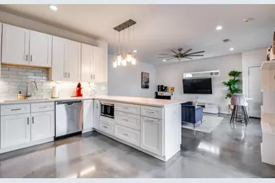 130 S Cisco Street, Dallas, TX 75246 - Photo 12