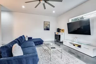 130 S Cisco St, Dallas, TX 75246 - Photo 6