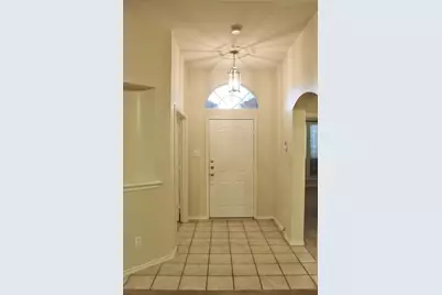 5752 Barrier Reef Drive, Fort Worth, TX 76179 - Photo 2