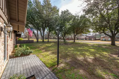 2124 Ridge Lane, Grapevine, TX 76051 - Photo 2