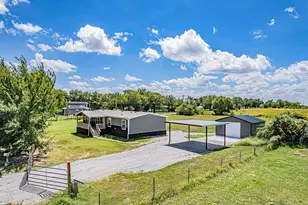 111 Co Rd 1303, Bridgeport, TX 76426 - Photo 1