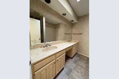 5205 Rustle Leaf Drive, Arlington, TX 76017 - Photo 10