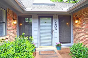 5205 Rustle Leaf Dr, Arlington, TX 76017 - Photo 2