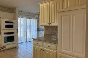 5205 Rustle Leaf Dr, Arlington, TX 76017 - Photo 8