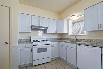 3718 Yellowstone Street, Irving, TX 75062 - Photo 8