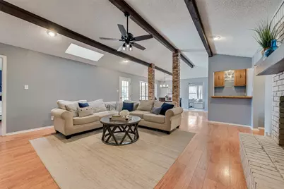 449 Meadowhill Drive, Benbrook, TX 76126 - Photo 8