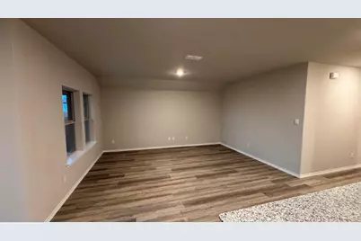 560 Marsh Street, Cleburne, TX 76033 - Photo 6