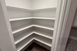 560 Marsh St, Cleburne, TX 76033 - Photo 4