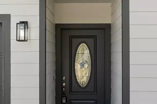 2619 Hillside Dr, Granbury, TX 76048 - Photo 4