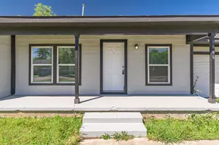 1806 Wellington St, Greenville, TX 75401 - Photo 2