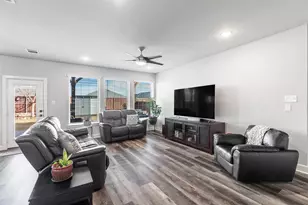 905 Bent Brook Rd, Little Elm, TX 75068 - Photo 16