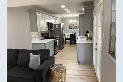 245 E Malone Avenue, Crowley, TX 76036 - Photo 8