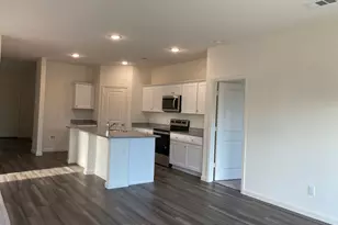 2640 Salado Creek Ln, Glenn Heights, TX 75154 - Photo 4