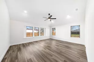 502 W 2nd St, Venus, TX 76033 - Photo 16