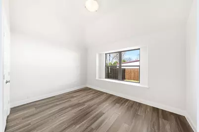 502 W 2nd Street, Venus, TX 76033 - Photo 14