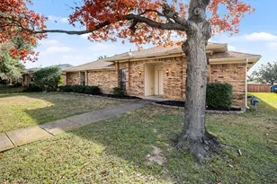 2242 Carmel Dr, Carrollton, TX 75006 - Photo 2