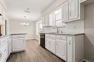 2242 Carmel Dr, Carrollton, TX 75006 - Photo 12