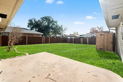 2242 Carmel Drive, Carrollton, TX 75006 - Photo 24