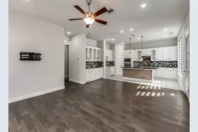 2152 Bailey Street, Carrollton, TX 75010 - Photo 6